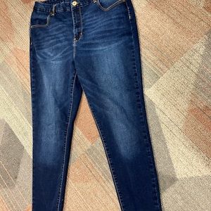 No Boundaries NOBO Size 19